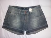shorts jeans desfiado na perna